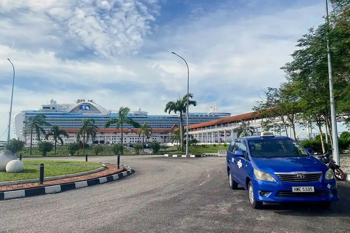Private taxi vehicle for a Port Klang cruise excursion to Kuala Lumpur